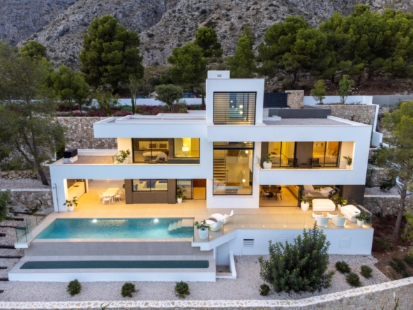 Uiterste exclusieve villa te koop in Altea